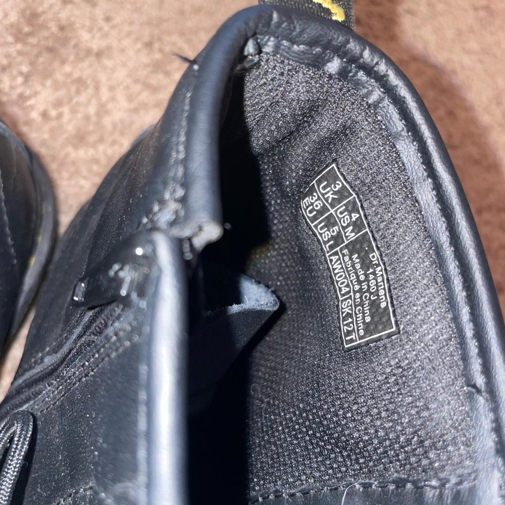 Doc Martens - Picture 2 of 4